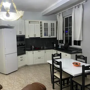 شقة White