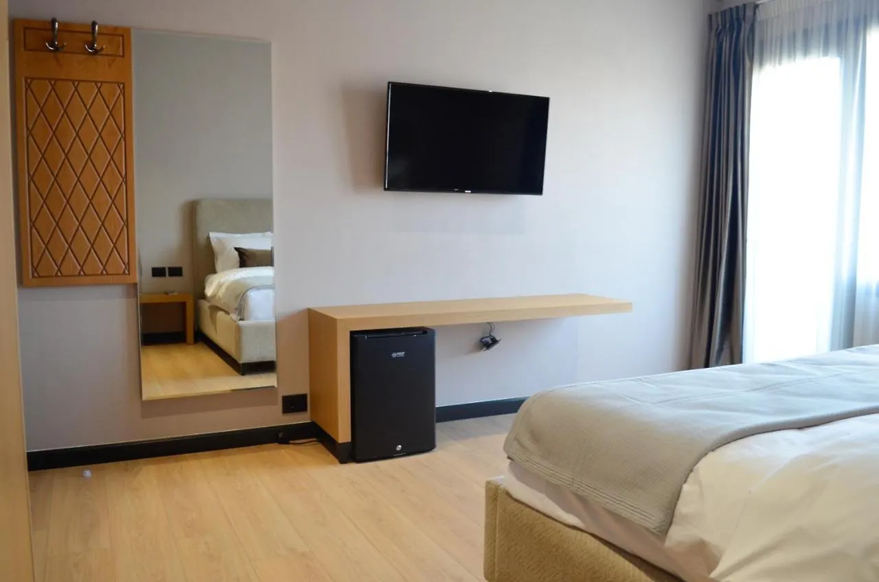 N'Peze Hotel Tirana 3*,  Albania